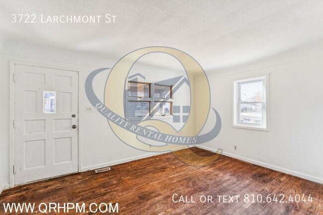 Photo - 3722 Larchmont St