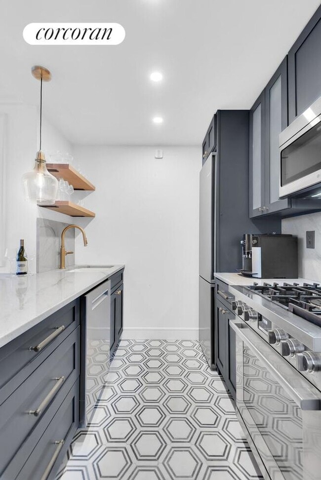 Photo - 280 Park Ave S