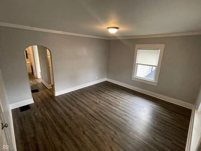 Photo - 129 W Hendricks St Unit 2