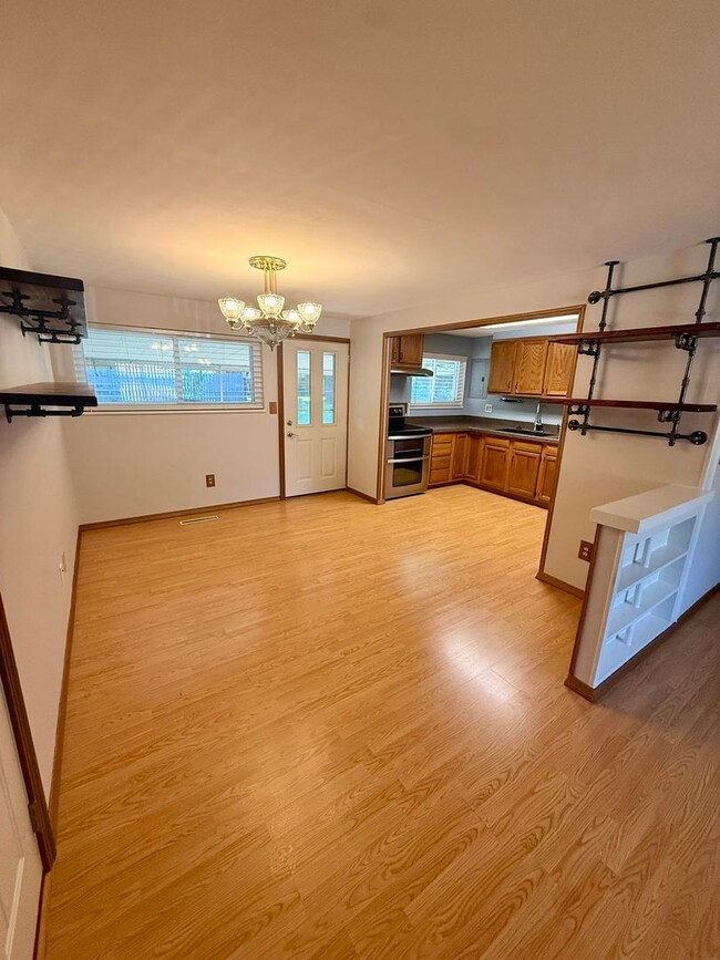Photo - 4820 Rexwood Dr