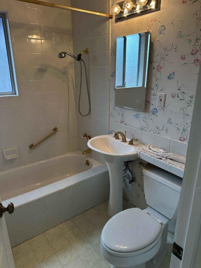 Photo - 2797 Massachusetts Ave