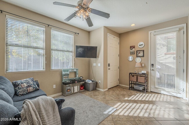 Photo - 451 S Hawes Rd