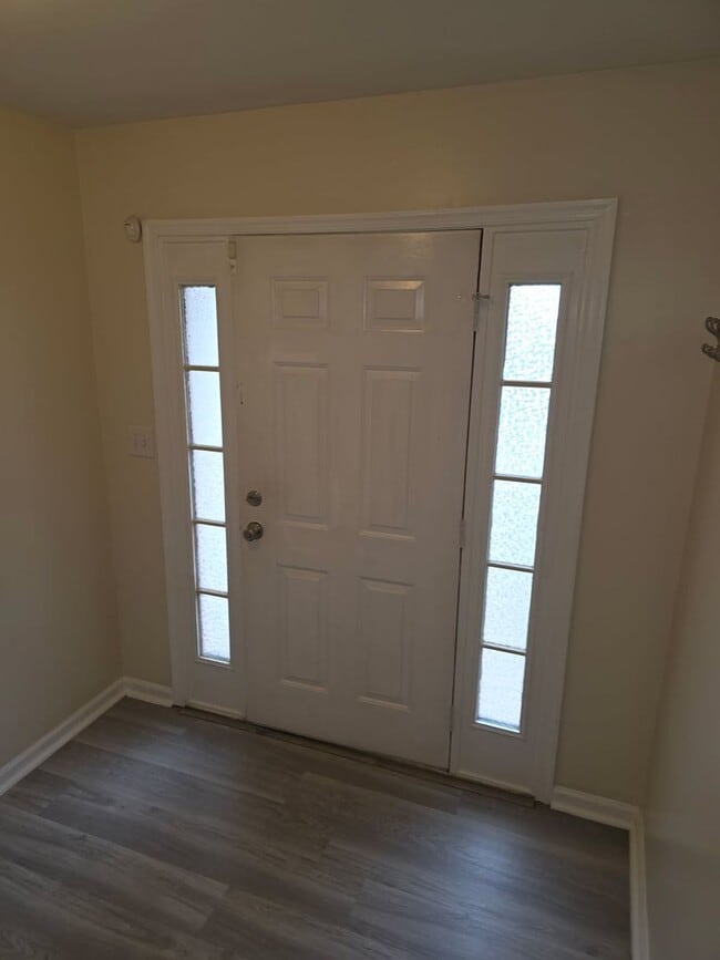 Photo - Valley Stream Neighborhood