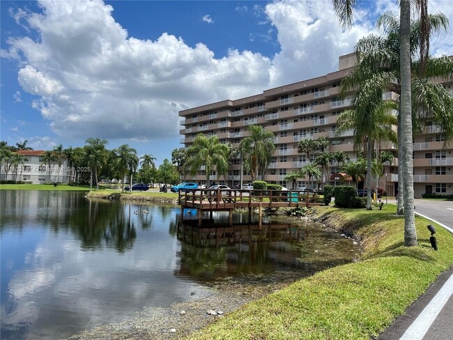 Photo - 250 Jacaranda Dr Apartment Unit 303
