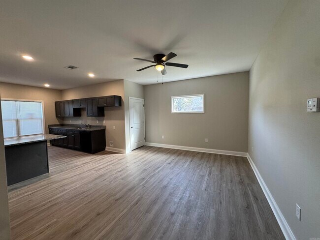 Photo - 815 Ellis St