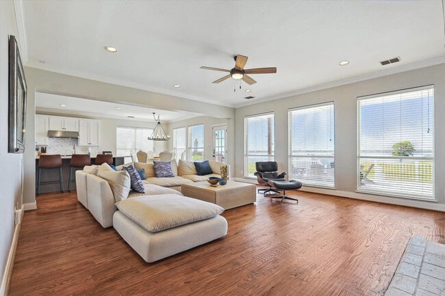 Building Photo - 925 Sunset Hill Dr Rental