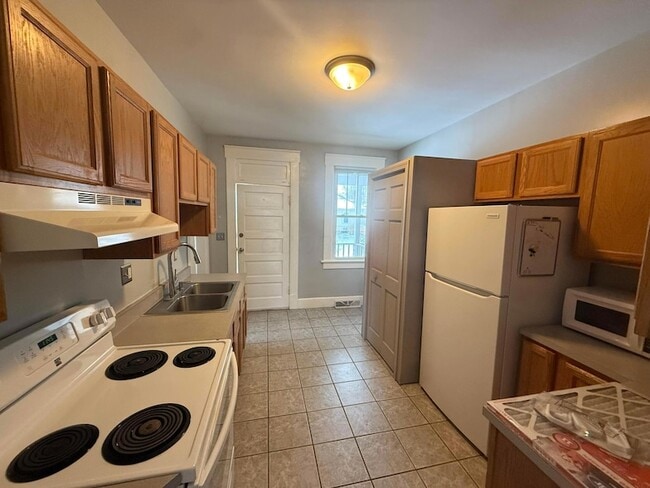 Photo - 601 E 5th Ave