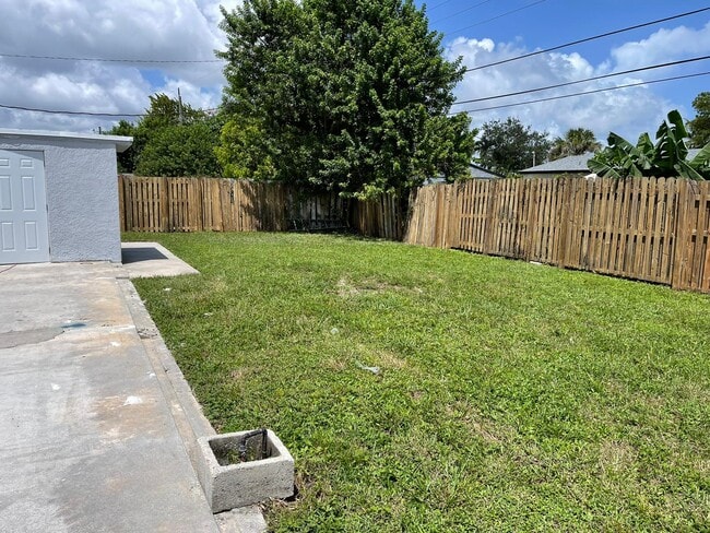 Photo - 1730 SW 64th Terrace