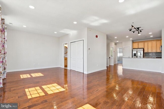 Photo - 121B Hagen Dr
