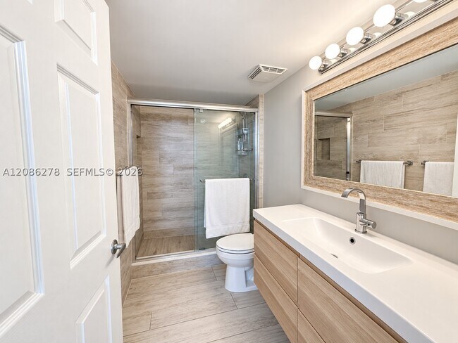 Photo - 3000 Coral Wy Unit 1408