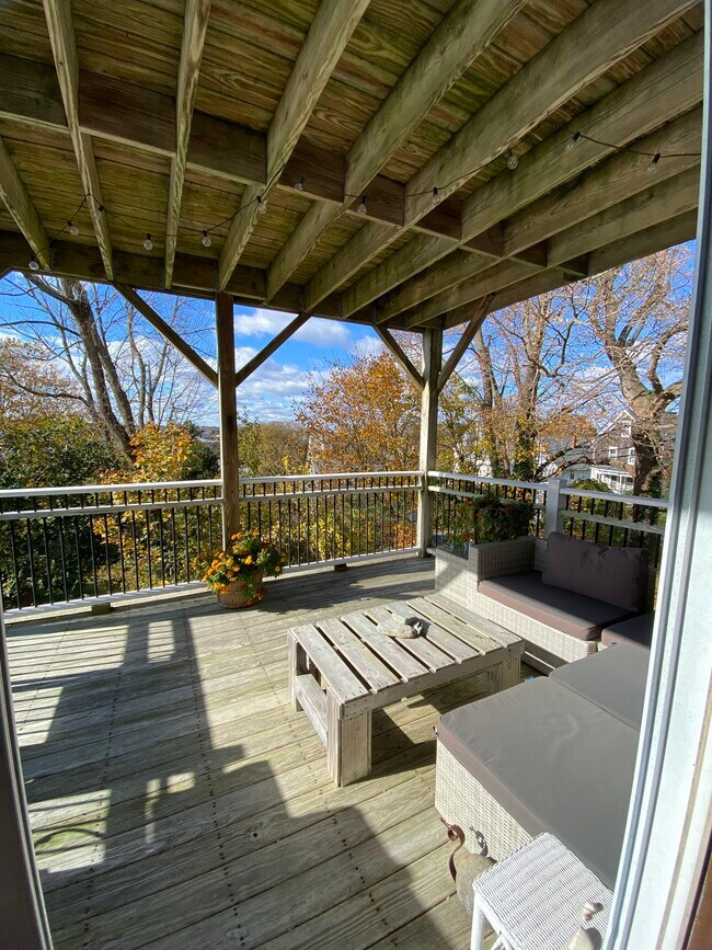 Photo - 67 Lawton Ave Unidad #1