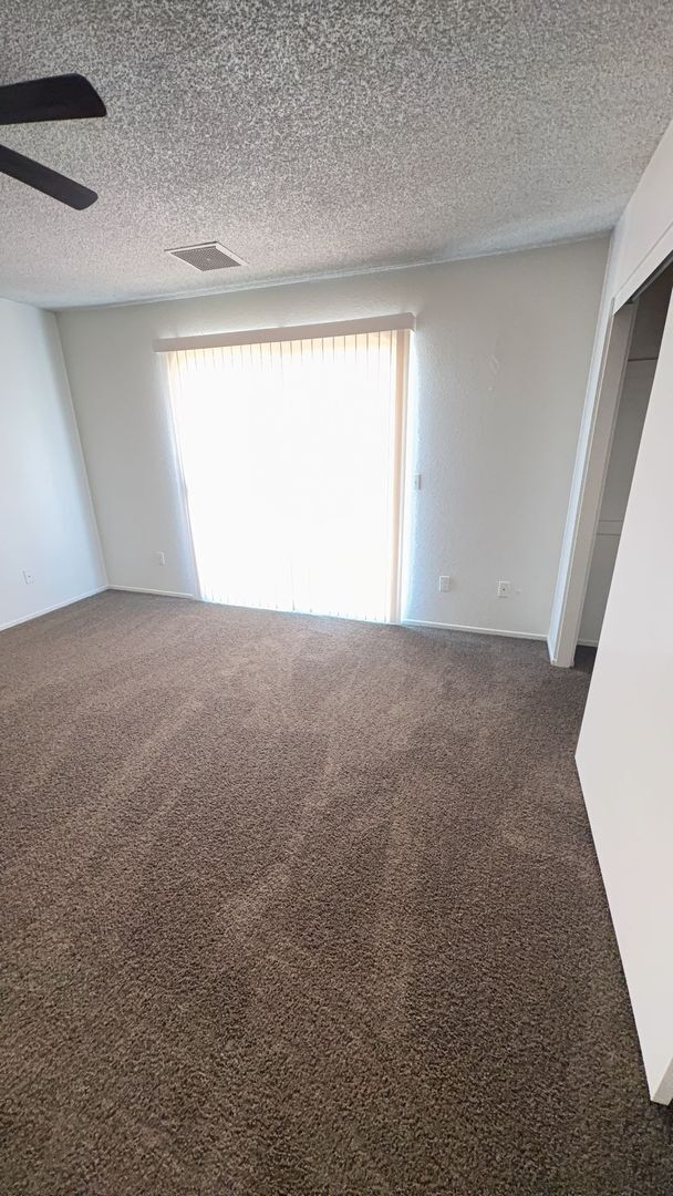 Photo - 4 BEDROOM APPLE VALLEY HOME