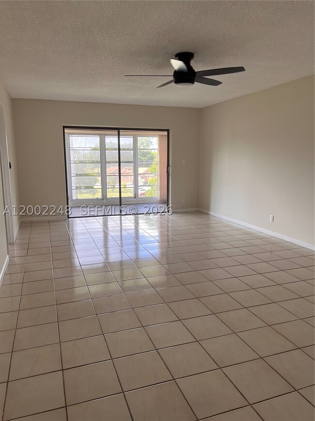 8101 SW 24th St Unit 406