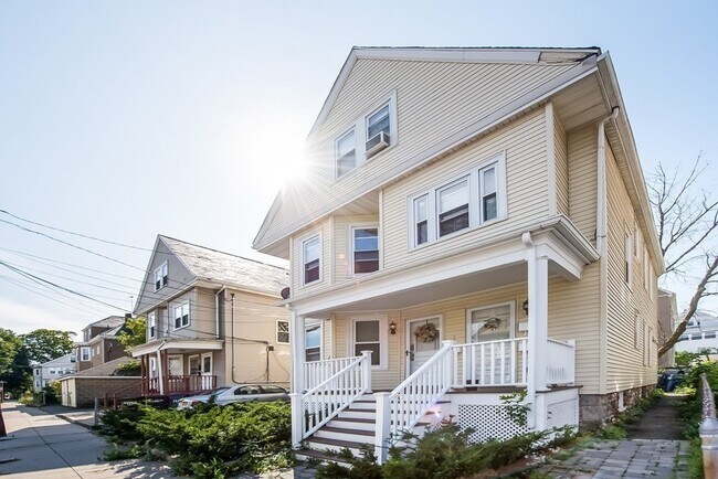 Building Photo - 47 Gardena St Unit 1