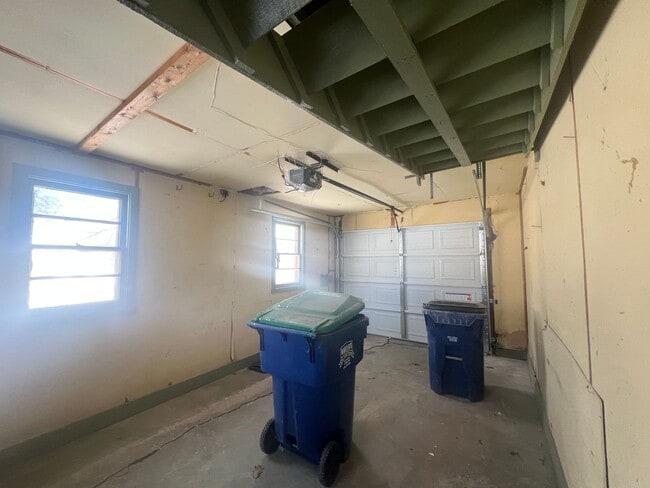 Photo - Click the “Apply Now” button or email wapmrentals@gmail.com for a prompt response.