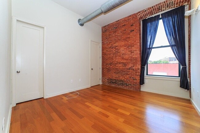 Photo - 125 B St Unidad 3a