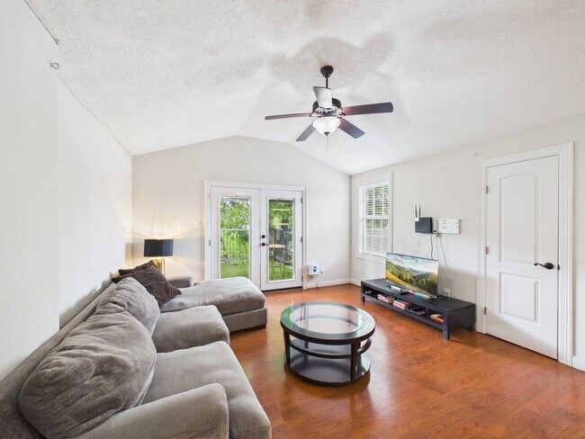 Building Photo - 5110 Academy St Unit 5