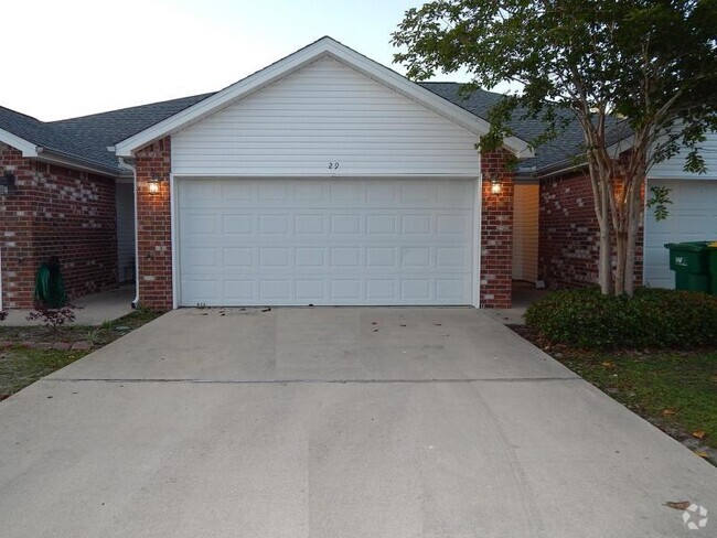 Building Photo - 29 E Ln Dr Rental