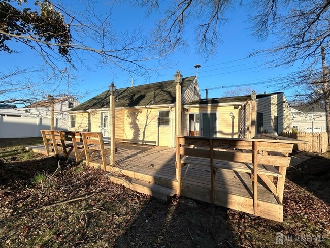 Photo - 122 Vineyard Rd