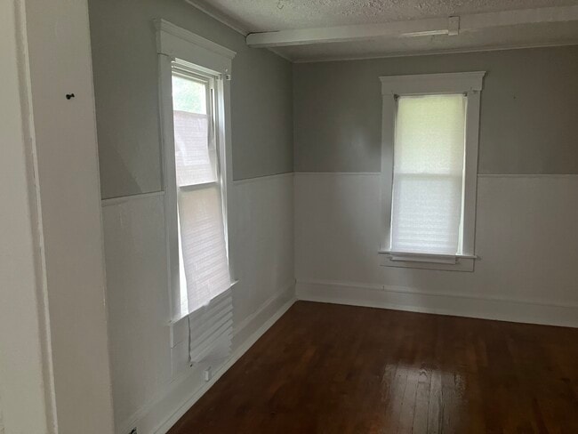 Photo - 1022 23rd St NW