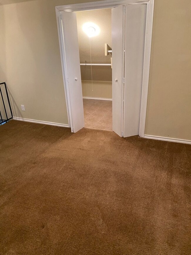 Photo - 509 S Bowen Rd