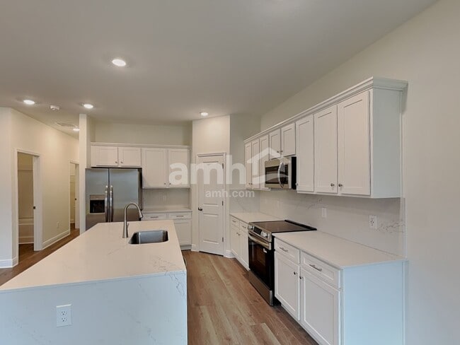 Photo - 5980 Pinewood Ests Dr