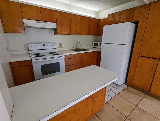Building Photo - 1616 Liholiho St Unit 501