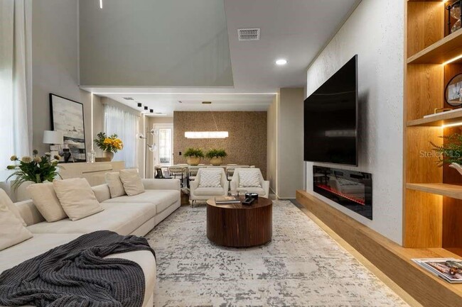 Photo - 15542 Gwinnett Dr