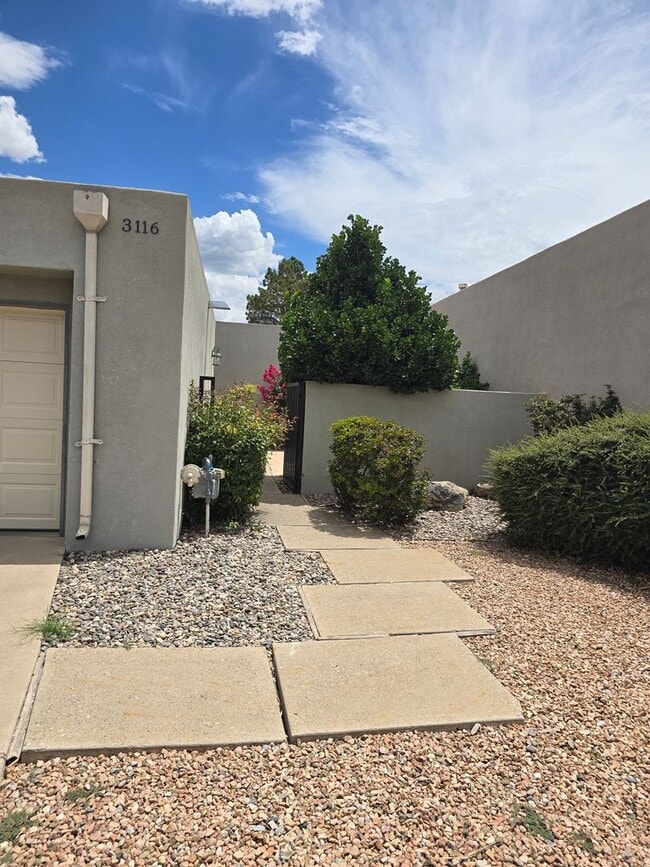 Photo - 2 bedroom, 2 bath in NE