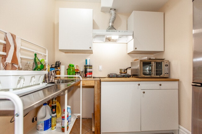 Photo - Bright, Beatutiful & Look Out Basement Apt.
