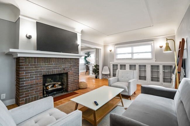 Photo - 2863 N Frederick Ave Apartments Unit 1