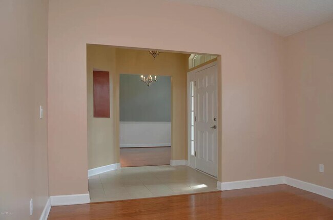 Photo - 32410 Pond Parke Pl