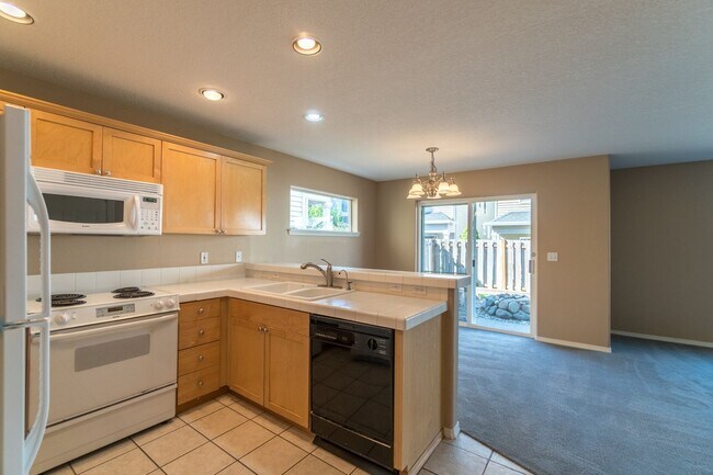 Photo - Beautiful Bethany 3 Bedroom Near Parks & Schools!