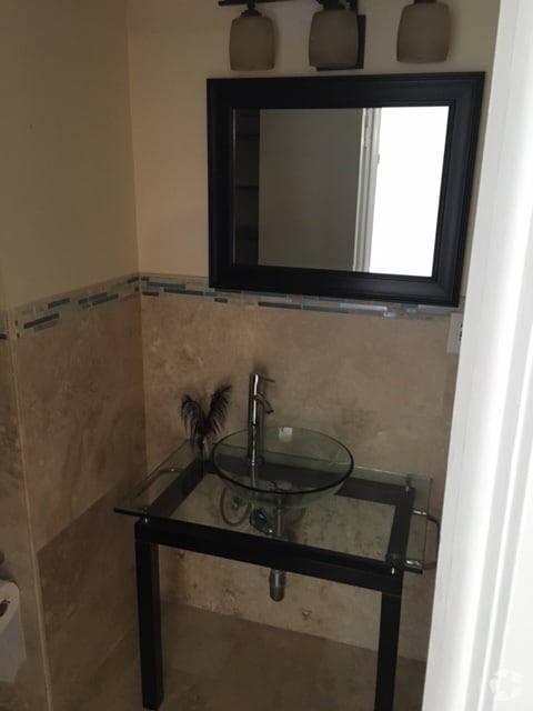 Building Photo - 3703 NE 166th St Unit 204 Rental
