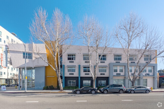 Building - Pensione Esperanza