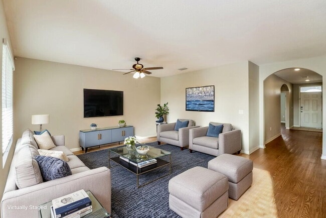 Photo - 586 Hartford Heights St