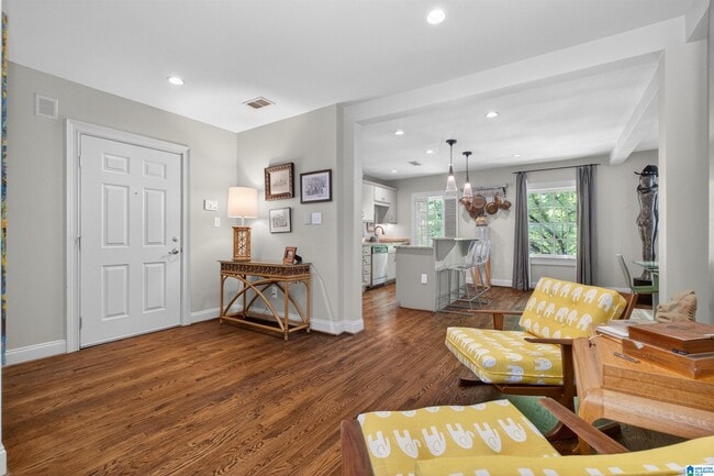 Photo - 2700 Highland Ave Unit 201