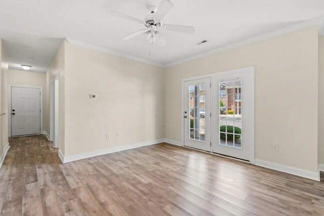 Photo - 2057 Silvercrest Dr Unit 12B