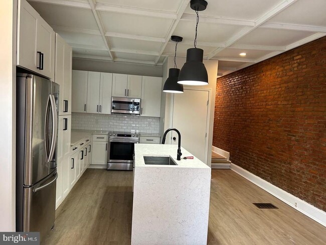 Building Photo - 900 N 29th St Unit A