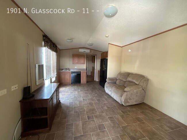 Photo - 1901 N Glasscock Rd