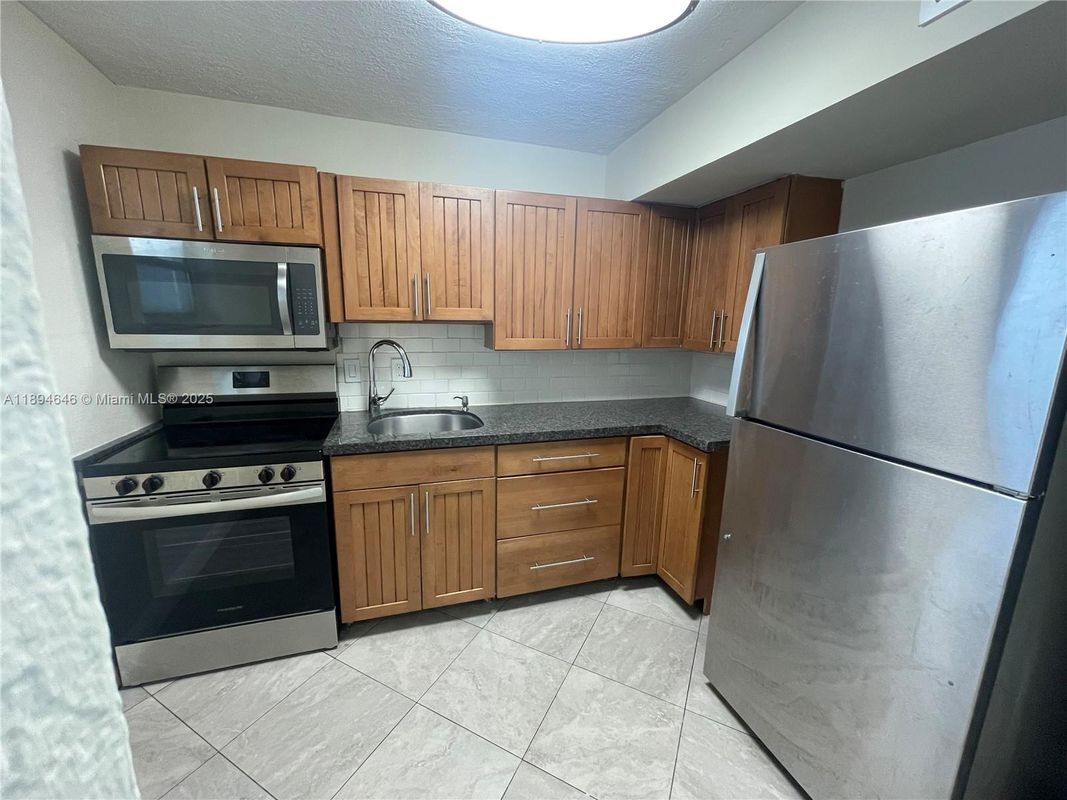 Photo - 4255 N University Dr