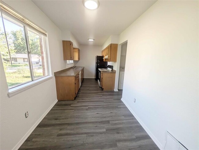 Photo - 407 Lotus Ave