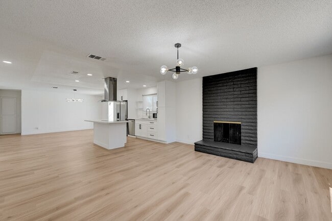 4382 E Del Santos Dr