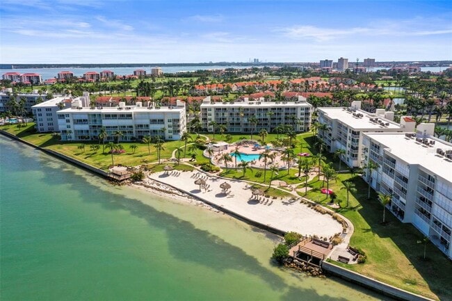 Building Photo - 6021 Bahia Del Mar Cir Unit 534 Rental