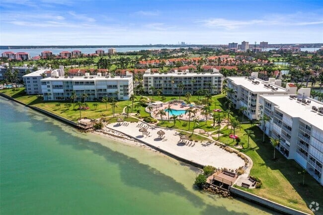 Building Photo - 6021 Bahia Del Mar Cir Unit 534 Rental