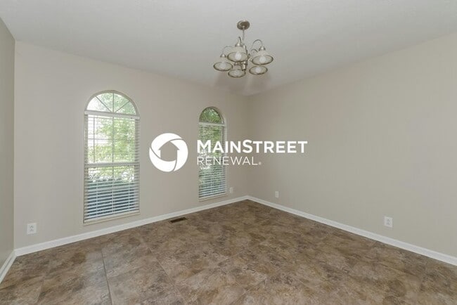 Photo - 4 Bedroom Pet-Friendly Home in Goodlettsville, TN with Main Street Renewal