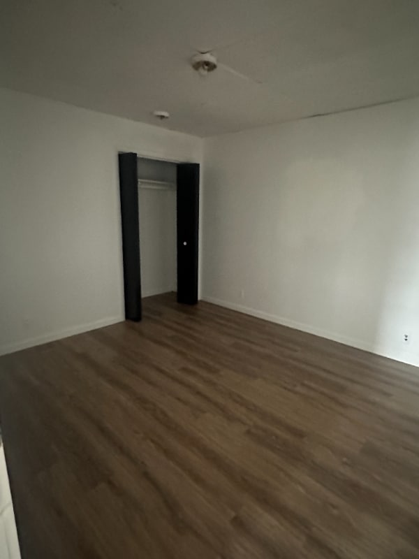 Photo - 104 W Michigan St Unidad 4