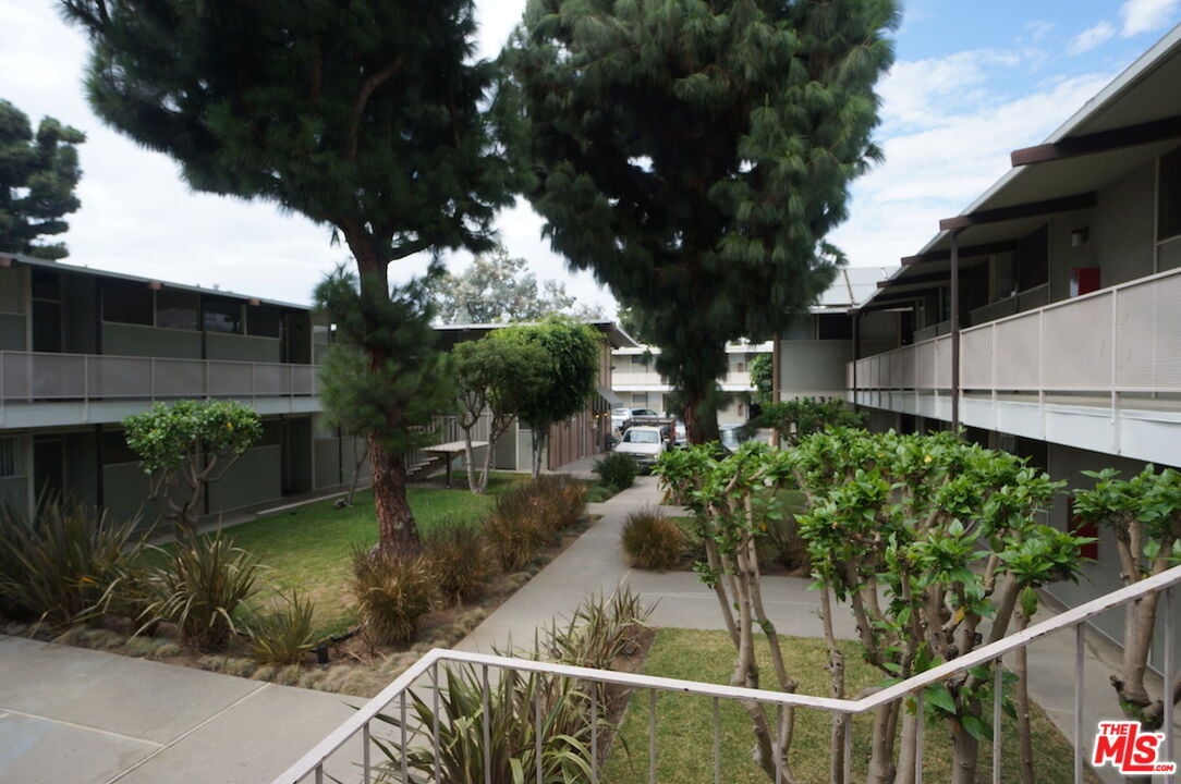 Photo - 11131 Rose Ave Apartment Unit 5
