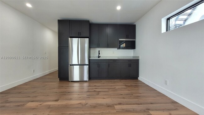 419 78th St Unit 2