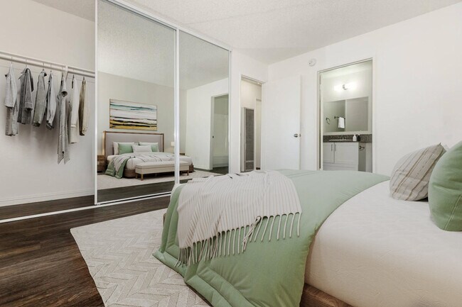 * Photos have been virtually staged for illustrative purposes. The furnishings, decor, and certain visual elements shown may not be present in the actual apartment.